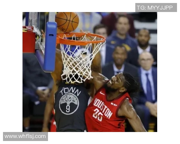 你的出手数呢？埃奇库姆半场仅3投 拿到7分2板1助